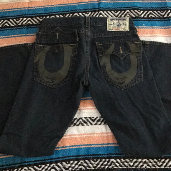 Men's True Religion dark wash jeans - Picture 4 of 7